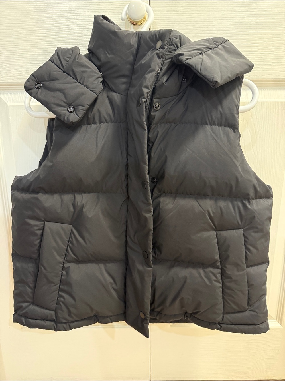 Lululemon Black Puffer Vest - Sleeveless Quilted Jacket